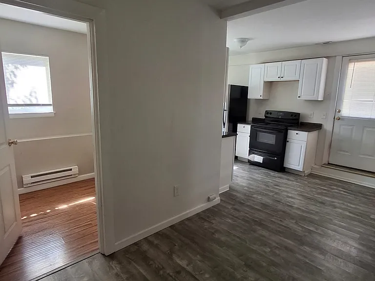 Bathroom/Dining area/Kitchen