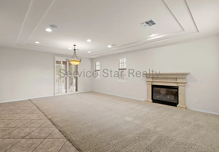 3724 E Robin Ln — Photo 5
