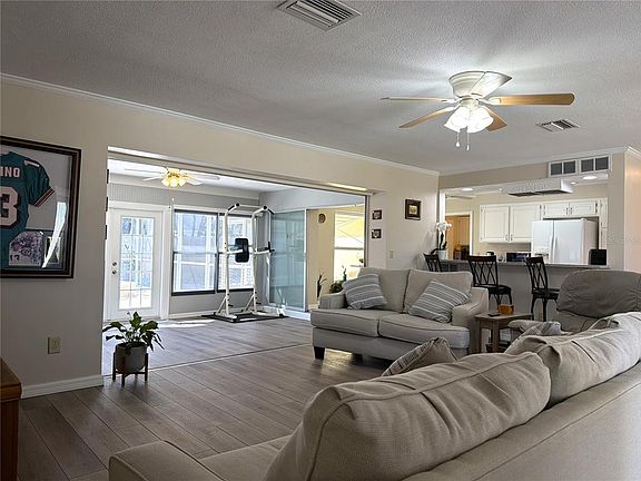 4th image of 108 14th St