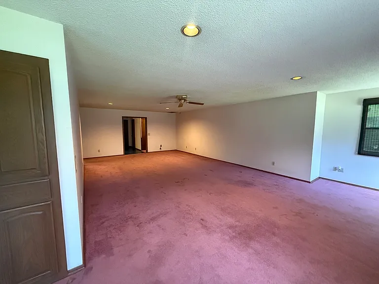 8300 NW 15th St — Photo 3