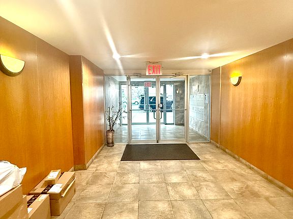 5th image of 2408 Ocean Ave #10A