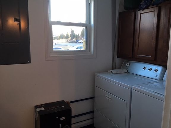 5th image of 138 Mill St