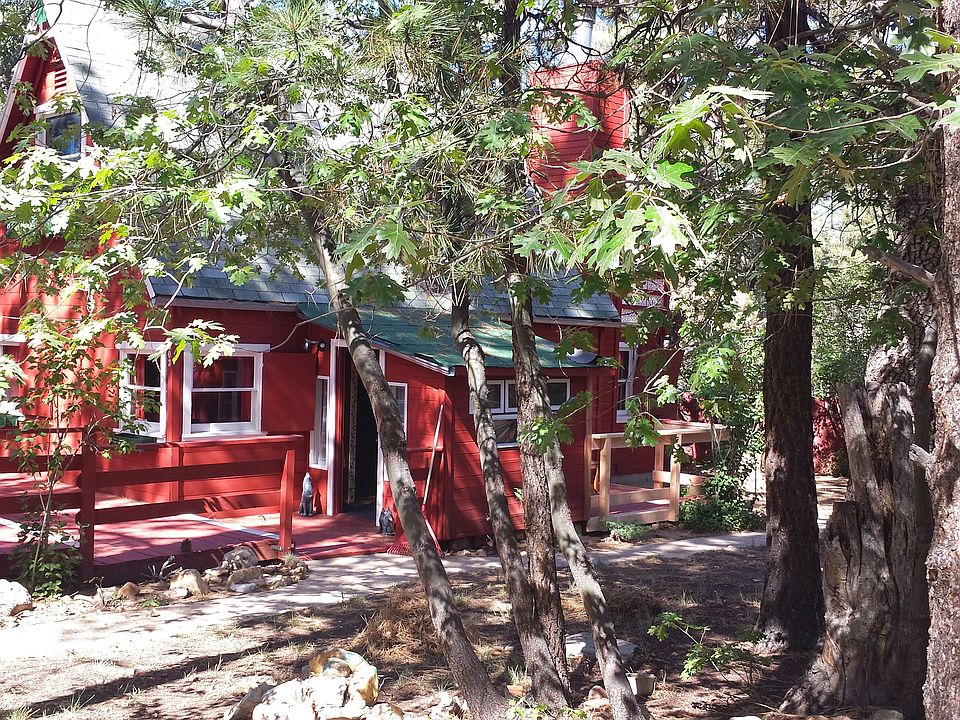 1st image of 303 Holmes Ln
