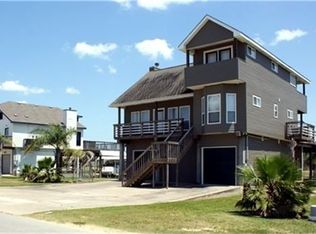 262 Isles End Rd, Tiki Island, TX 77554