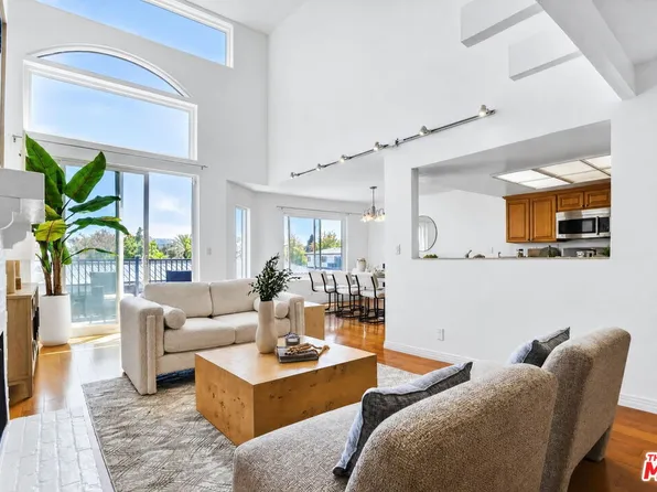 2677 Centinela Ave Unit 401, Santa Monica, CA 90405