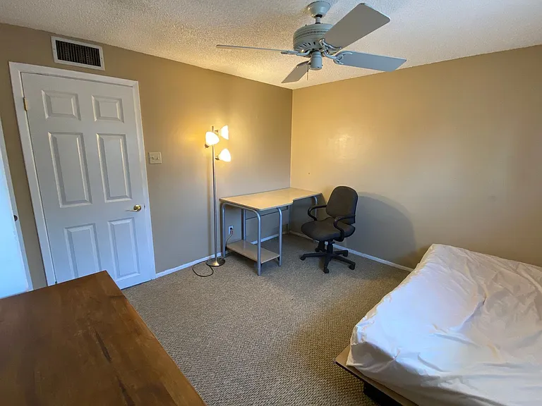 1043 E Loma Vista Dr — Photo 8