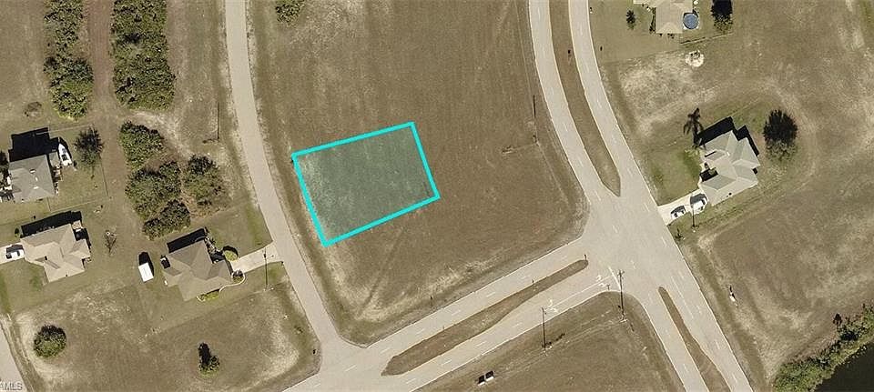 1st image of 3809 NE 10th Pl