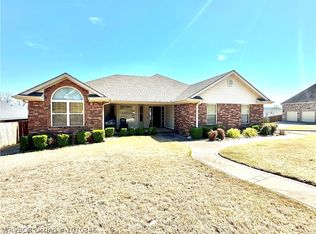 2320 Parkridge Dr, Van Buren, AR 72956