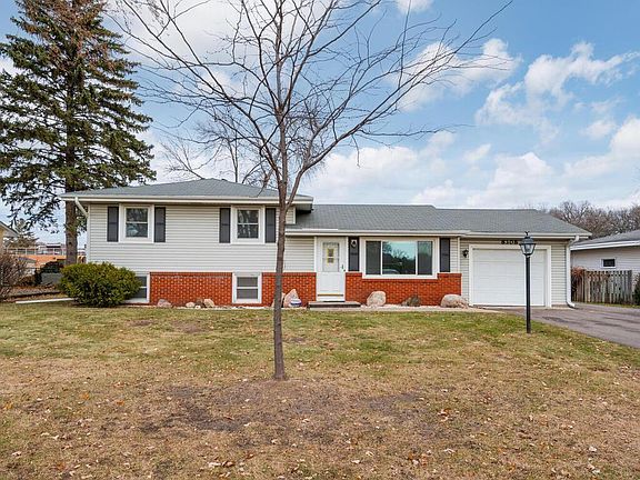 3rd image of 8308 Cherokee Dr N