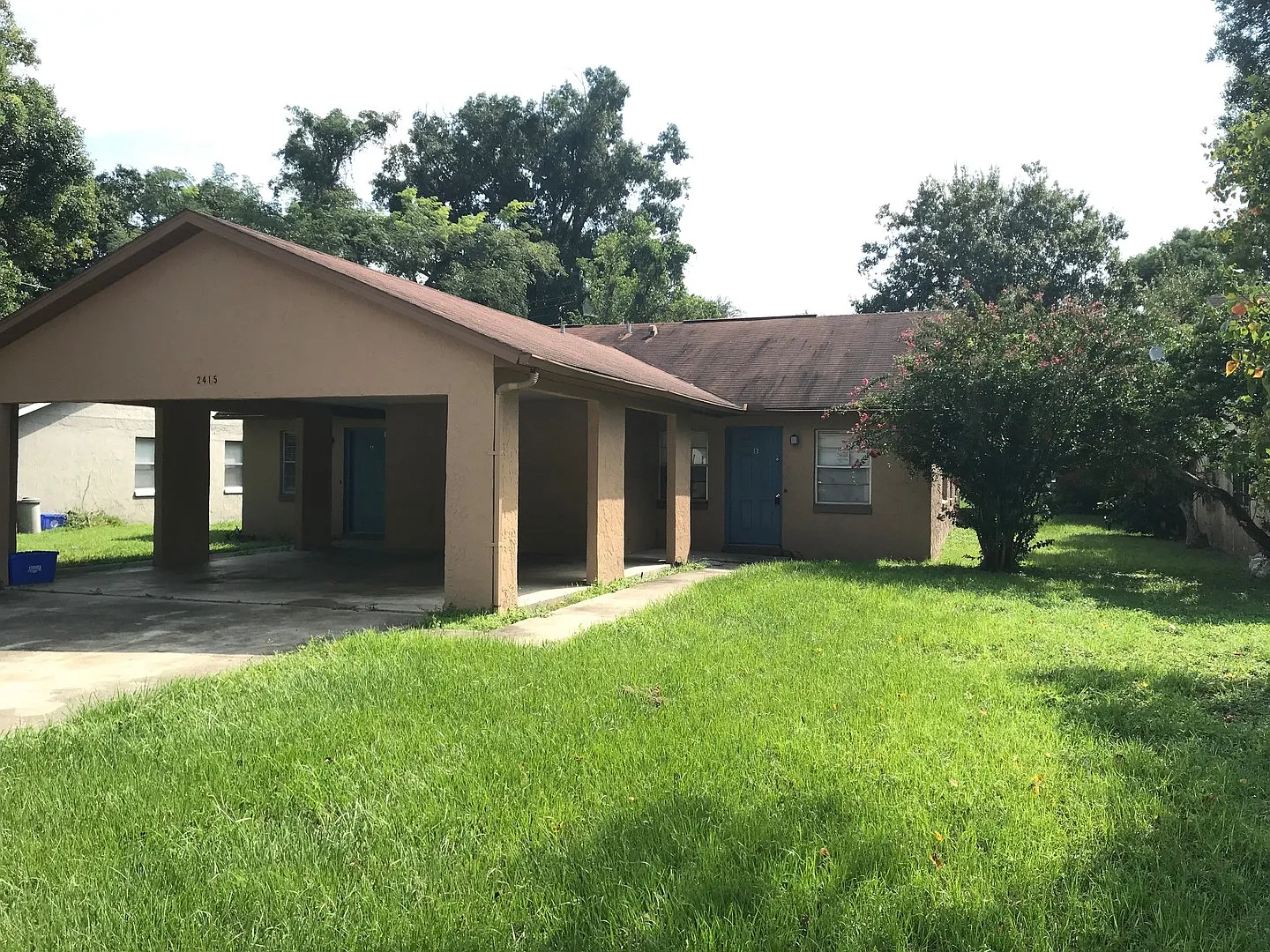 Charming Duplex in Sanford-Move-In Special! $500 Off the First Month's Rent! — Photo 2
