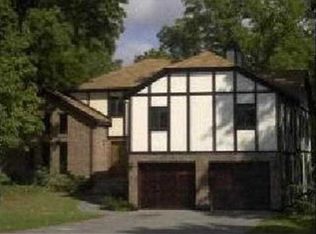 111 Spackenkill Rd, Poughkeepsie, NY 12603