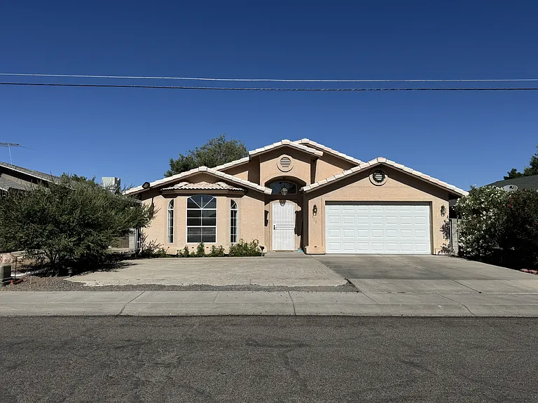 3719 N Roosevelt St — Photo 1
