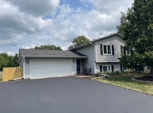 8946 72nd St S, Cottage Grove, MN 55016