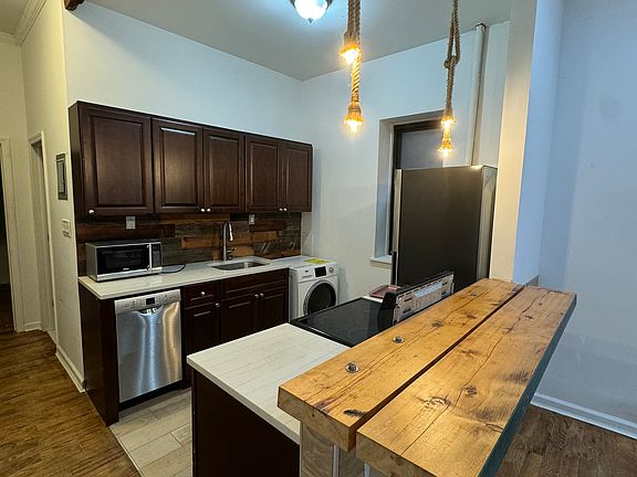 3rd image of 515 E 82nd St APT 1C