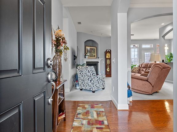 3rd image of 1307 Waxwing Dr
