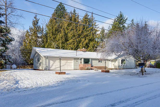 1st image of 11018 26th Ave E