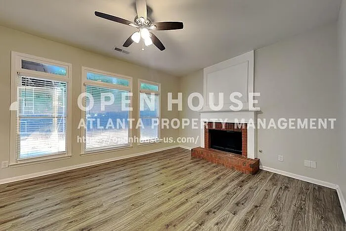 4 bed, 2.5 bath, 2667 sqft, $2,640 — Photo 4