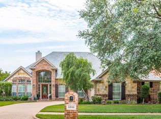 6016 Iron Horse Dr, North Richland Hills, TX 76148