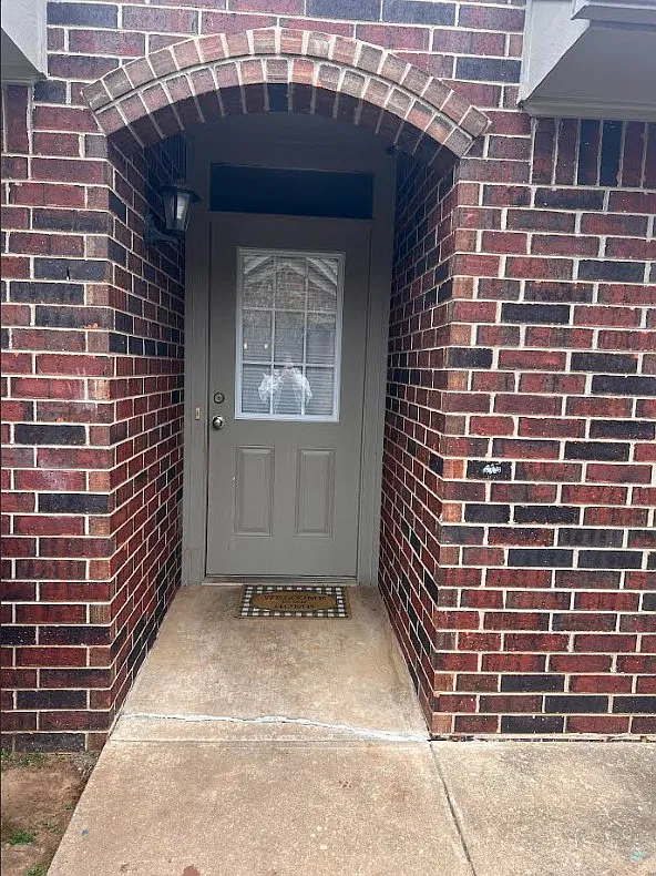 3 bed, 1500 sqft, $1,300 — Photo 2