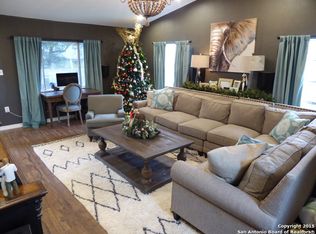 7617 Church Oak St, Live Oak, TX 78233