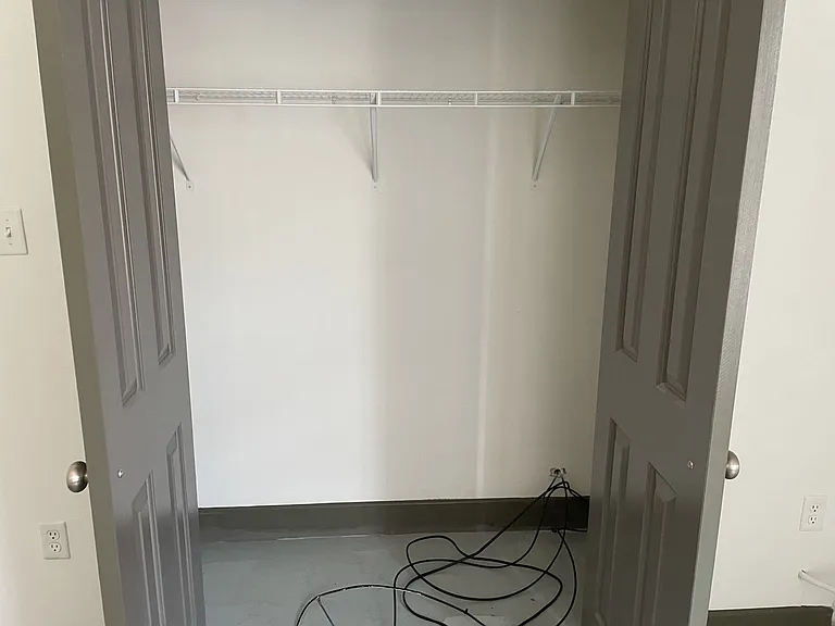 1100 Hull Street Apartments — Photo 3