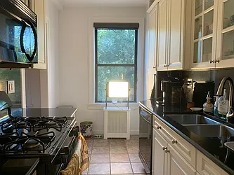 Rented by Rita S Citrin, LREB