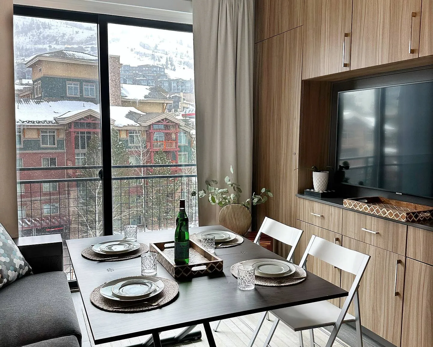 Studio, 294 sqft, $2,200 — Photo 2