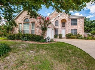 2202 Reedway Ct, Arlington, TX 76018