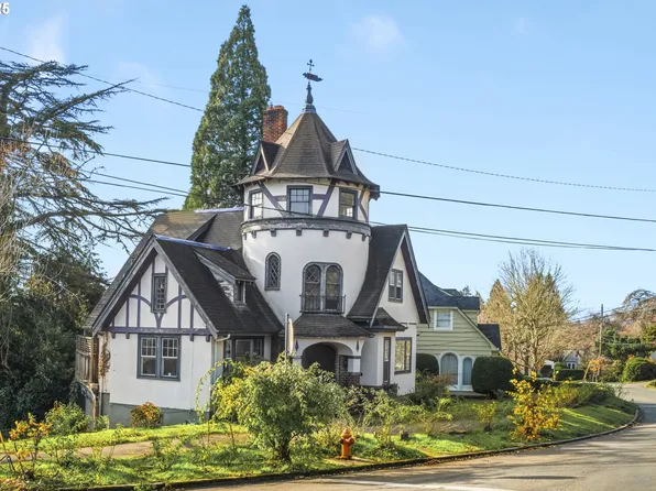 3880 NE Wistaria Dr, Portland, OR 97212