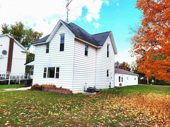 222 East Commercial Avenue, Lone Rock, WI 53556
