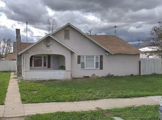 320 N Clifford Ave, Rialto, CA 92376