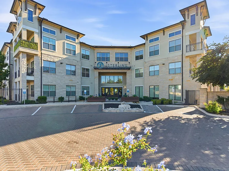 The Sterling at Oak Hills — Photo 46