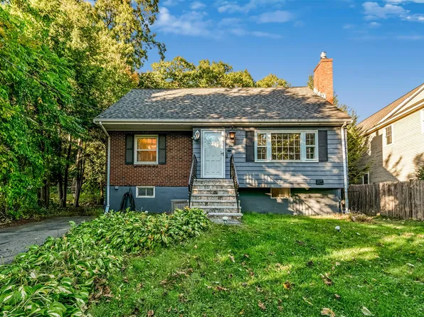 26 Brookside Ave, Lexington, MA 02421