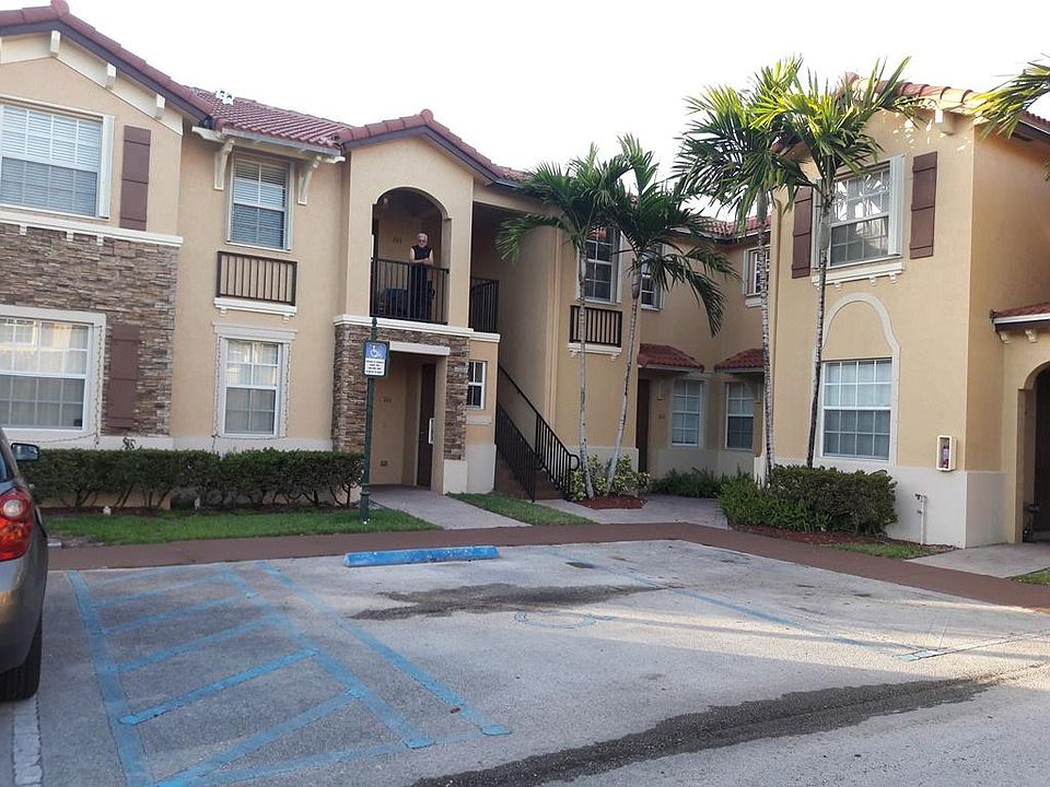 1st image of 3375 NE 15th Dr Unit 201