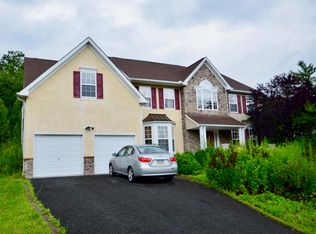 209 Center Valley Ct, East Stroudsburg, PA