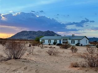 60422 Stearman Rd, Landers, CA 92285