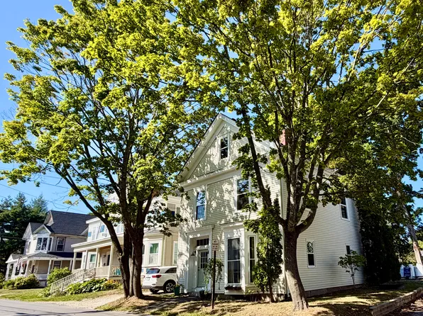 17 Grove Street, Rockland, ME 04841