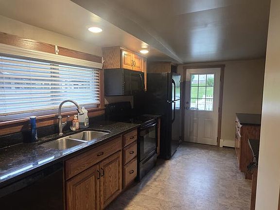 3rd image of 2801 Cold Springs Rd