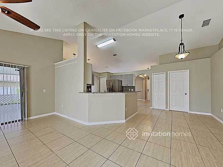 2110 SW Algiers St — Photo 5