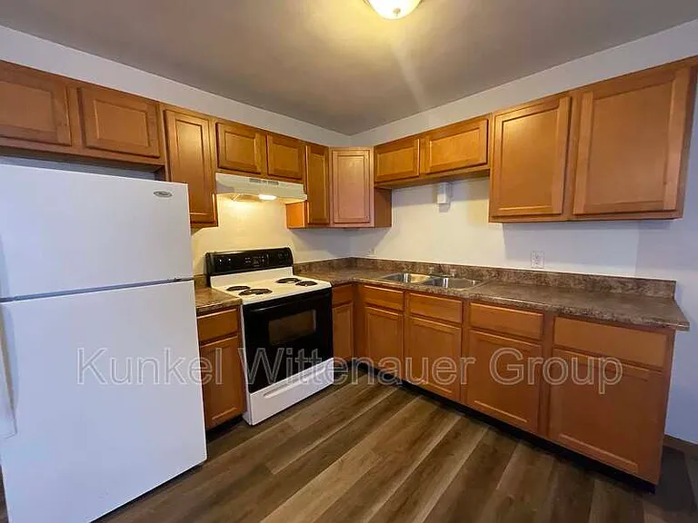 1806-2 Jamestown Rd — Photo 5