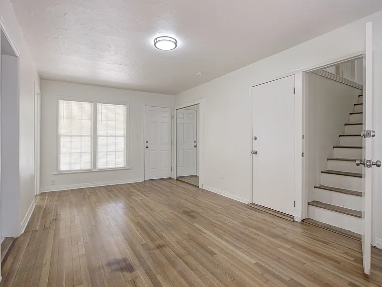 821 NW 48th St — Photo 23