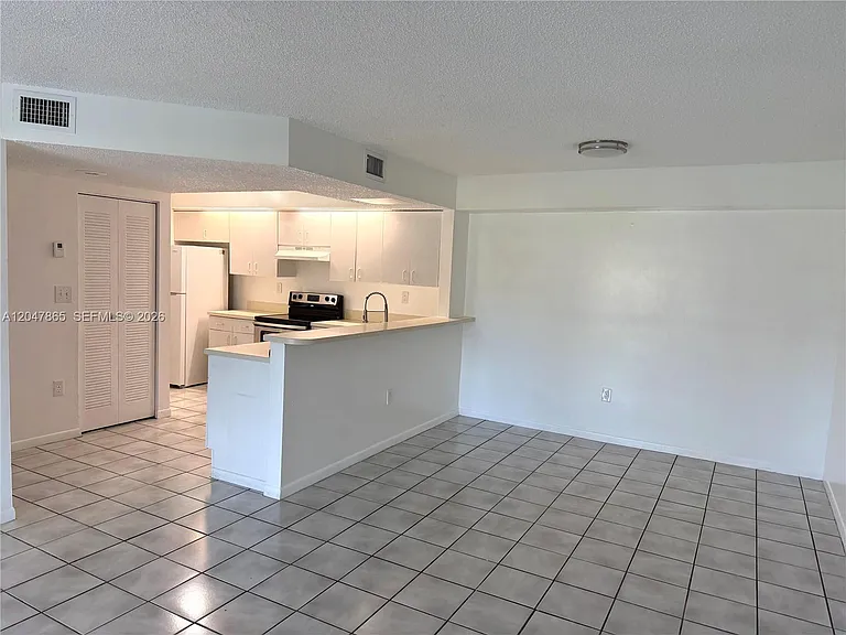 8500 SW 212th St #106 — Photo 4
