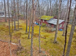 24 Wills Rd, Newtown, CT 06470