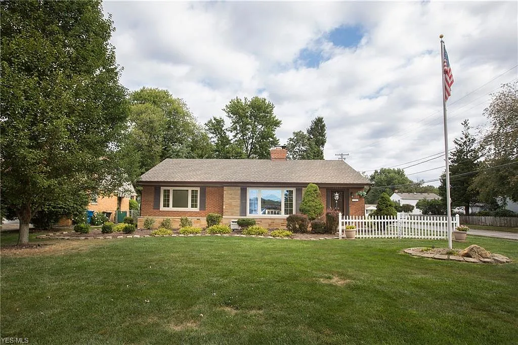 30306 Wolf Rd photo 1