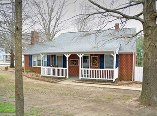 210 Peerman School Rd, Altavista, VA 24517