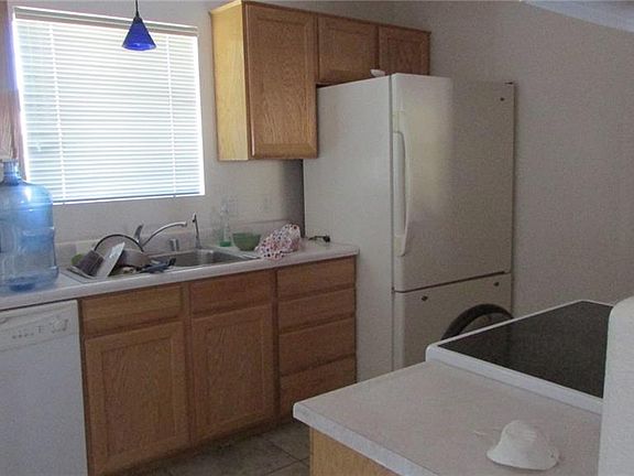4th image of 1978 Sea Breeze Ln