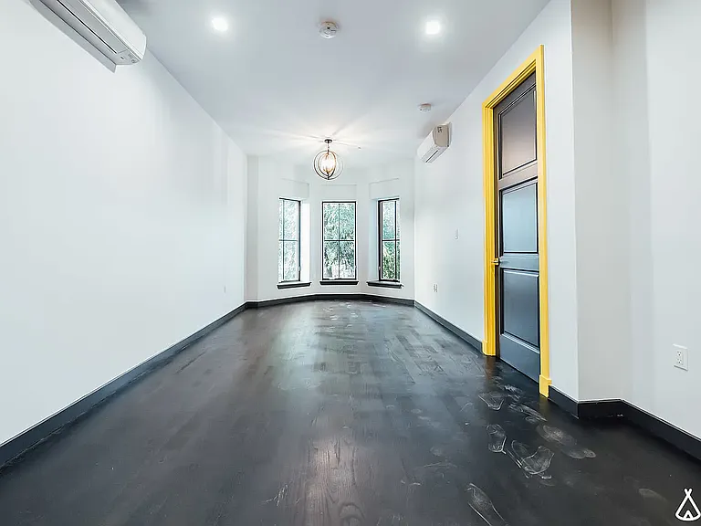 1294 Park Pl #3D — Photo 9