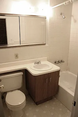 Rented by (Legacy) NY Quality Living Uptown | media 13