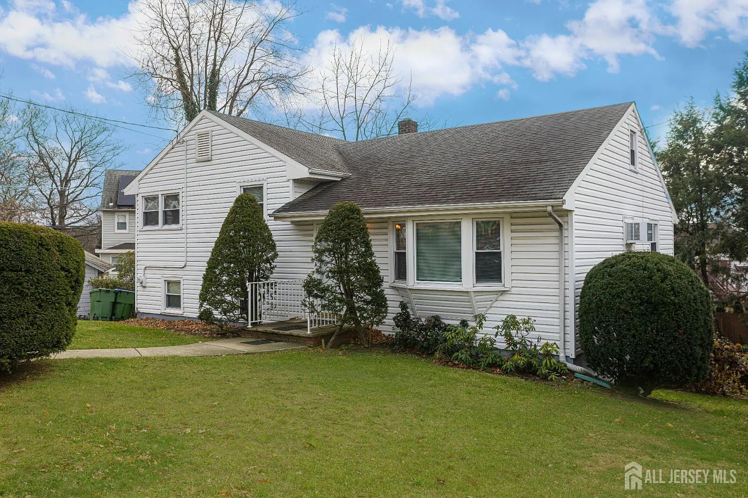 13 Glencourt Ave photo 1