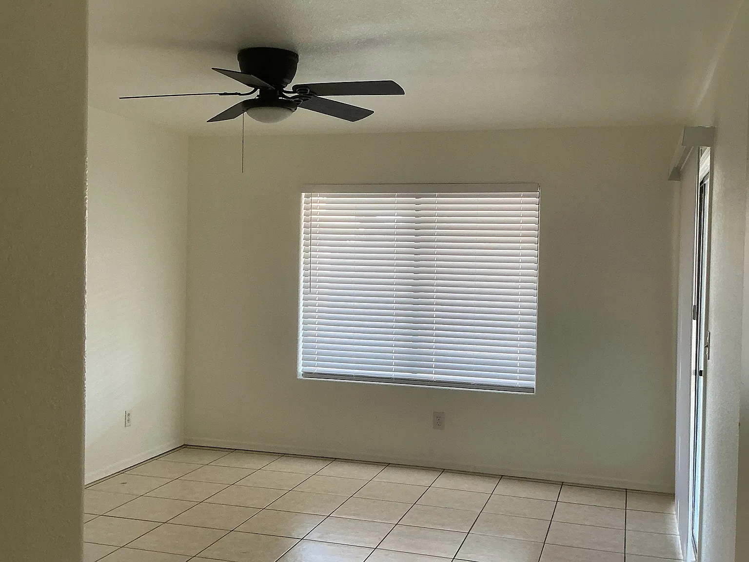 3 bed, 1400 sqft, $1,900 — Photo 4